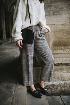 THE NIGHT OWL Alice Catherine, Culottes Outfit, 2015 Outfits, London Outfit, Muslimah Fashion Outfits, Cold Weather Fashion, Classic Wardrobe, Night Owl, Winter Mode