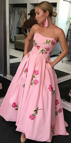 Pink Satin Prom Dress, Pink Long Prom Dress, Sukienki Maksi, Jersey Prom Dress, Robes Glamour, Prom Dresses Long Pink, Dress With Embroidery, Jewellery Inspiration, Satin Prom Dress