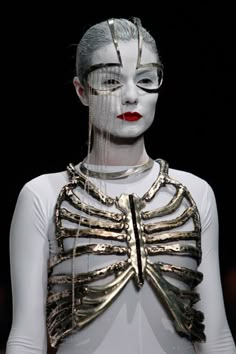 Istanbul Fashion, 다크 판타지, Avant Garde Fashion, Dark Fashion, Hair And Makeup, Art Plastique