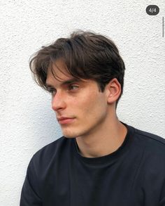 Short Flow Haircut Men, Growing Hair Men, Curtain Haircut, Boyfriend Hair, David Hair, Mens Haircuts Straight Hair, Haircut Inspo, Guy Haircuts Long