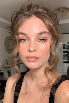 Peachy Makeup Look, Peach Makeup Look, No Make Up Make Up Look, Halloween Makeup Look, Summer Makeup Trends, Membentuk Alis, Peach Makeup, Prom Makeup Looks