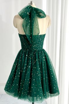 Homecoming Dresses Green Emeralds, Dark Green Hoco Dresses, Grad Dresses Green, Rapunzel Homecoming, Green Grad Dress, Dark Green Hoco Dress, Prom Dresses Short For Teens, Green Dress Formal, Homecoming Dresses Green