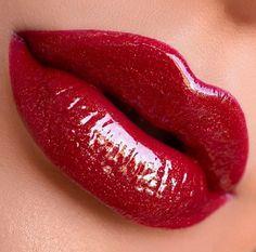 Makeup Jobs, Female Lips, Perfect Red Lips, Kissing Lips, Sweet Lips, Red Lip Makeup, Shiny Lips