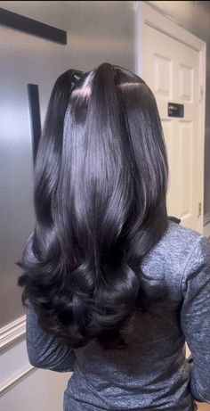 Latina Hair, Quick Weave Hairstyles, Flat Iron Hair Styles, Hair Stylies, Slick Hairstyles, Long Black Hair