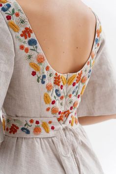 Hand Embroidered Wedding Dress, Linen Wedding Dress, Floral Wedding Dress, Open Back Wedding Dress - Etsy Bohemian Floral Embroidered Dress For Wedding, Bohemian Wedding Dress With Floral Embroidery, Embroidered Linen Bohemian Dress, Bohemian Embroidered Linen Dress, Folk Style Beige Dress With Floral Embroidery, Fitted Linen Dress With Floral Embroidery, Bohemian Beige Embroidered Dress With Intricate Details, Cream Floral Embroidered Dress For Wedding, Cream Floral Embroidered Wedding Dress