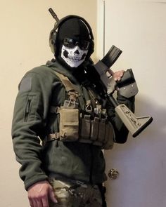 Ghost Cod Cosplay, Hot Nerds, Ghost Cosplay, Simon Riley, Tac Gear, Scruffy Men