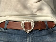 90s Belt Women, Red Belt Aesthetic, Heart Belt Buckle, Different Styles Fashion List, Red Belt Outfit, Fun Belts, Aesthetic Belts, Belt Aesthetic, Cute Belts