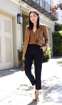 Lawyer Outfit, 일본 패션, Brown Blazer, Elegante Casual, Looks Street Style, Professional Attire, Workwear Fashion