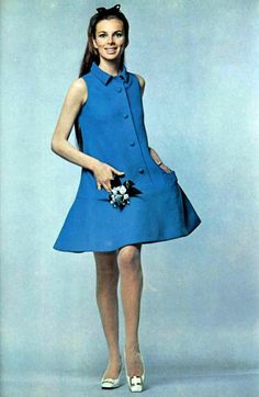 1960s Fashion Photography, 1970s Vintage Fashion, Suzanne Lenglen, 60s Mod Fashion, 60s Fashion Vintage, Swinging 60s, Jean Patou, 60s 70s Fashion, Sleeveless Linen Dress