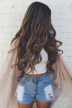 cath_belle: Baddie Outfit, Outfit Goals, Beach Waves, Outfit Casual, Waist Length, Gorgeous Hair, Trendy Hairstyles, Street Styles