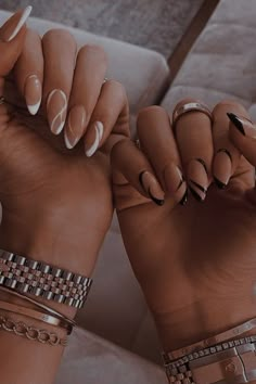 Cute Neutral Fall Nails, Matte Fall Nails 2024, Colored Marble Nails, Fall Marble Nails Acrylic, Nails 2024 Ombre, Diy Easy Nail Designs, Minimalist Nails Summer 2024, Cute Easy Fall Nails, Neutral Design Nails