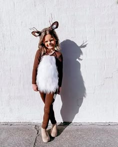 Costumes To Make At Home, Bambi Costume, Deer Costume For Kids, Book Week Costumes, Deer Halloween Costumes, Dear Costume, Old Lady Costume