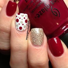 Pokla Dotted Red Nails Christmas Nail Art Easy, Christmas Nails Easy, Christmas Nail Art Designs, Get Nails, Ombre Hair Color, Xmas Nails, Christmas Nail, Christmas Nail Art, Cute Nail Designs