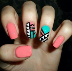 Tribal nails colors salmon green coral - uñas verde ♛ Aztec Nails, Her Nails, I Love Nails, Cute Nail Designs, Creative Nails, Nail Polishes, Love Nails, Diy Nails, How To Do Nails