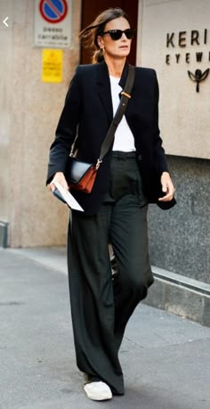 Chique Outfit, Money Fashion, Summer Outfits Black, Elegant Styles, Looks Street Style, Style Mistakes, 가을 패션, Outfits Women