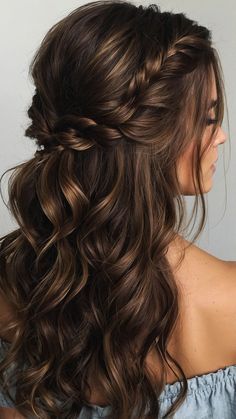 Discover the latest summer hairstyles ideas perfect for every hair length, whether you have long, medium, or short hair. From quick and easy styles to cute and fun braided looks, find simple and stylish inspiration for your next hairdo! Half Up Do Brown Hair, Short Hair Ideas For Bridesmaids, Bridesmaid Hairstyles Down Brunette, Bridesmaid Curled Hairstyles, Soft Curls With Braid, Prom Hair Up Styles, Wedding Hair With Braid Down, Wedding Hair Braided Half Up, Bridesmaid Hair Brown Long