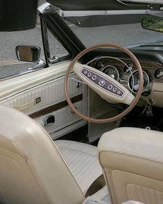 the interior of an old car is clean and ready to be used