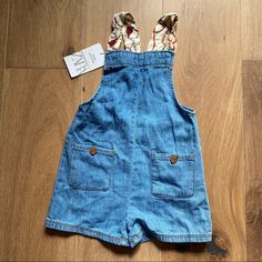 Size 4-5 Years. Smoke Free Home Playful Cotton Jeans For Spring, Playful Spring Cotton Jeans, Playful Denim Blue Jeans For Summer, Casual Medium Wash Jeans For Playtime, Playful Summer Jeans With Pockets, Playful Blue Jeans For Spring, Spring Playtime Denim Blue Jeans, Cotton Jeans For Summer Playtime, Cotton Jeans For Playtime In Summer