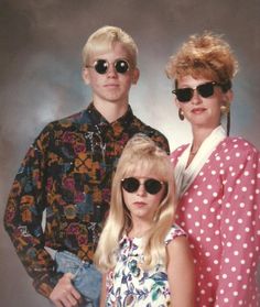 “i wear my sunglasses at NIGHT!" Awkward Pictures, Look Retro