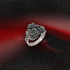 Hallmark: 925 Approximate weight: 5.2 g Width: 0.55 inches Shipping: - we prepare our orders ready for shipping in 5-10 business days, all items are made to order, they are not kept in stock; - we will provide tracking number as soon as order will be shipped. Rose Jewelry Flower, Silver Celtic Rings, Norse Jewelry, Silver Flower Ring, Jewelry Flower, Braided Ring, Celtic Rings, Rose Ring, Rose Jewelry