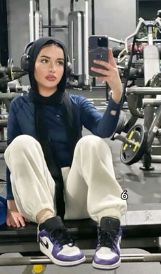 Modest Gym Aesthetic, Gym Hijab Style, Hijabi Gym Fits, Muslim Workout Outfit, Modest Fitness Outfits, Gym Modest Outfit, Gym Fits Modest, Gym Outfit Modest, Muslim Gym Outfit