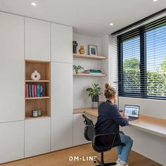 Bureaukast in de woonkamer Guest Bedroom Home Office, Home Study Rooms, Guest Room Office, Dekorasi Kamar Tidur, Home Office Bedroom