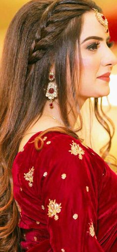 Party Hairstyles For Long Hair, Mehndi Hairstyles, Haircare Tips, Hair Challenge, Creative Tutorials, Latest Hair Trends, Open Hairstyles, Latest Hair, Look Short