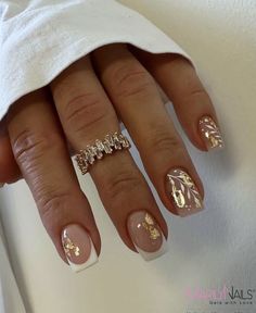 Gold Foil Nails, Anniversary Nails, Nail Art Trends, Casual Nails, Bride Nails, Cozy Season, Foil Nails, Art Trends, Classy Nails