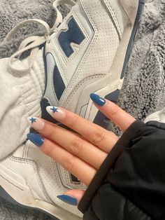 navy blue stars new balance Navy Blue And Cream Nails, Aesthetic Navy Blue Nails, Short Almond Nails Navy Blue, Navy And White Nail Designs, Light Blue And Navy Nails, Blue Nails With Star Design, Blue Nails Navy, Navy White Nails