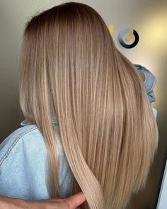 Beige Hair, Color Rubio, Dark Blonde Hair, Blonde Hair Inspiration, December 26, Summer Hair Color, Braids For Long Hair, Hair Inspo Color