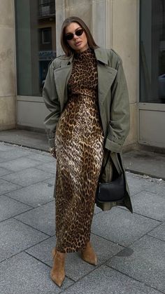 Animal Print Slip Skirt, Leopard Print Winter Outfits, Leopard Dress Outfit Fall, Chic Fall Outfits 2024, Nice Dinner Outfit Winter Classy, Holiday 2024 Outfits, Glam Looks Outfit, Cheetah Dress Outfit, Family Holiday Photos Outfits