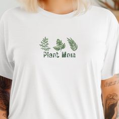 Oh hi plant mom. Here's a cute tshirt just for you. #plantmom #plants #houseplants #garden Cute Tshirt, Granola Girl, Market Tote, Plant Mom