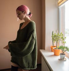 Green Sweater Dress Outfit, Turtleneck Top Outfit, Oversized Sweater Outfits, Green Oversized Sweater, Shag Jacket, Shaggy Jacket, Flare Sleeve Sweater, Baggy Dresses, Cozy Oversized Sweaters