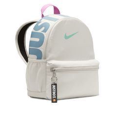 Girly Backpacks, Air Jordan 1 Outfit Women, Backpack Jansport, School Backpack Essentials, Stylish School Bags, Backpack Essentials, My Style Bags