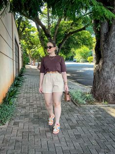 Midsize Inspiration, Look Midsize, Look Com Short, Day Out Outfit, Looks Com Short, Smart Casual Women Outfits, Curvy Casual Outfits, Smart Casual Women