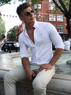 Italian Summer Outfits, Tan Chinos, Anchor Embroidery, Stretch Chinos, Summer Outfits Men, Outfit Combinations, Slim Fit Shirt, Mens Clothing, Free Shirts