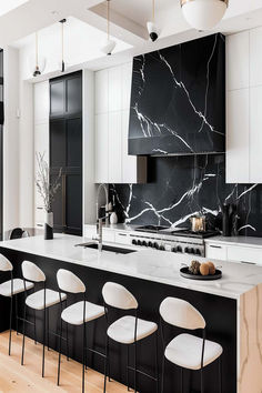 Luxurious modern kitchen with a striking black backsplash, elegant bar stools, and white marble countertops. Kitchen Black Backsplash Ideas, Kitchen Black Backsplash, Modern Kitchen Black, Cabinet Color Combinations, Modern Black Kitchen, Color Combinations Home, Black Backsplash, Study Interior Design, 2024 Kitchen