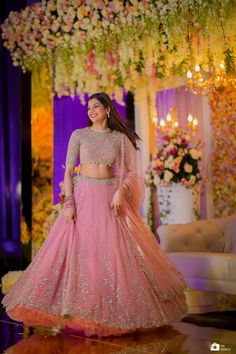 Lehenga For Reception Bridal South Indian, Reception Pics, Manish Pandey, Indian Wedding Reception Outfits, Wedding Matching Outfits, Engagement Dress For Bride, Reception Lehenga