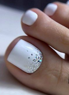 Glitter Toe Nails, Simple Toe Nails, Feet Nail Design, Pedicure Designs Toenails, Pedicure Nail Designs, Gel Toe Nails, Acrylic Toe Nails, Toe Nail Color, Pretty Toe Nails