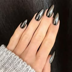 Chrome Almond, Red Chrome Nails, Gold Chrome Nails, Grey Nails, Nails Dark, Chrome Nail Art, Stiletto Nail Art