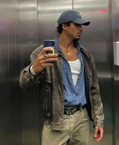 Bathroom Selfie Men, Chique Outfit, Classy Outfits Men, Street Style Outfits Men, Men Stylish Dress, Guys Clothing Styles, Mens Outfit Inspiration, Elegante Casual, Mens Fashion Streetwear