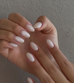 Pretty Natural Nails Aesthetic, Classic Old Money Nails, Bridesmaid Nails White, Nails Round Design, Slim Almond Nails, Light Colour Nails, Nails August 2024, Clean Christmas Nails, Soft White Nails Acrylic