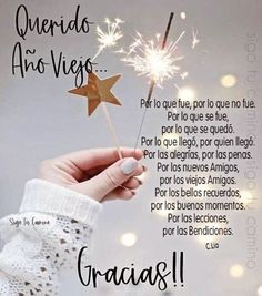 a person holding a sparkler in their hand with the caption'queridda una vies '