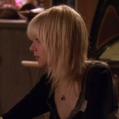 Textured Messy Hair, Taylor Momsen Short Hair, Bangs With Choppy Layers, Jenny Humphrey Hair, Shag Shoulder Length, Unstyled Haircuts, Short Hair Layered, Emo Shag, Short Shaggy Hair