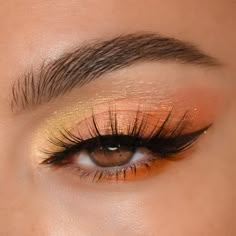 Wallpaper Makeup, Makeup Wallpaper, Aesthetic Products, Collection Aesthetic, Organization Makeup, Tutorials Makeup, Orange Eyeshadow