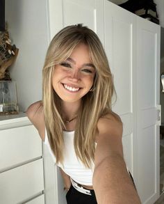 Barely There Curtain Bangs, Long Blonde Hair With Glasses, Cheekbone Curtain Bangs With Layers, Light Curtain Bangs Long Hair, Light Top Dark Bottom Hair, Curtain Bangs Teen Girl, Side Bangstyle Hair Long Layers, Teen Girls Haircut, Glasses For Blonde Hair