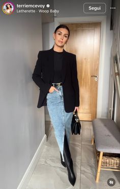 Denim Maxi Skirt Boots Outfit, Maxi Dress For Office, Jean Skirt Office Outfit, Maxi Skirt Long Sleeve Top Outfit, Denim Maxi Skirt Outfit Autumn, Low Key Concert Outfit, Denim Midi Skirt Winter Outfit, Maxi Denim Skirt Fall Outfit, Oversized Formal Outfit