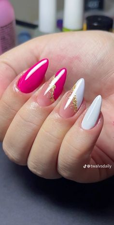 Tulip Nails, Art Deco Nails, Romantic Nails, Pink Manicure, Simple Gel Nails, Nails Only, Nail Designs Glitter, Nails Desing, Xmas Nails