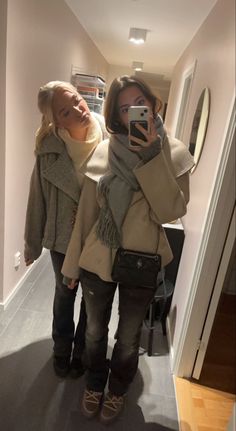 Stockholm Fall Fashion, Stockholm Autumn Fashion, Scandi Fall Outfits, Coat Inspo Outfit, Stockholm Autumn Outfits, Fall Outfits Stockholm Style, Winter Stockholm Outfit, Autumn Outfits Stockholm, Scandinavian School Outfits