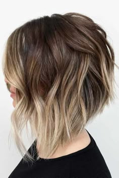 Medium Bob Haircuts, Graduated Bob Haircuts, Medium Bob Haircut, Blonde Bob Hairstyles, Shaggy Hair, Short Shag Hairstyles, Medium Bob, Choppy Bob Hairstyles, Long Bob Haircuts